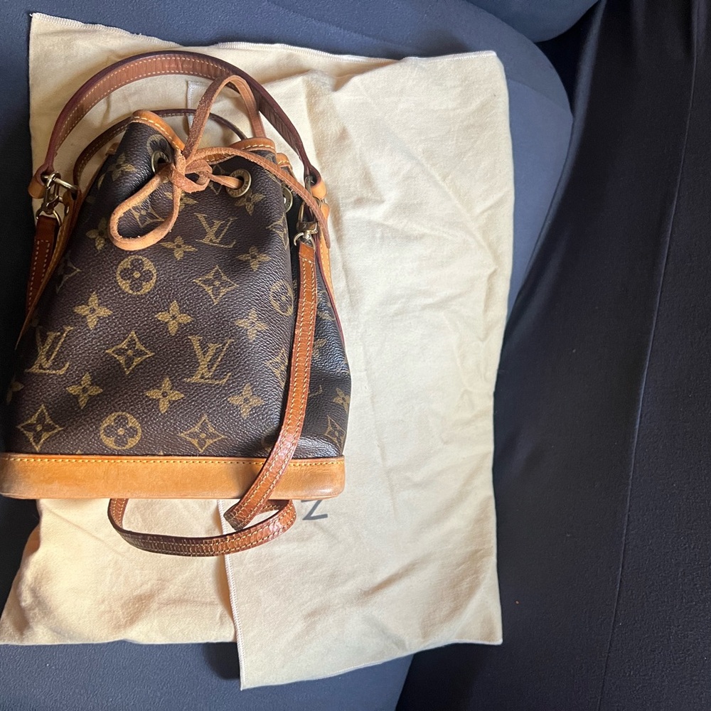 Louis Vuitton Noe mini bag - Picture 3 of 8